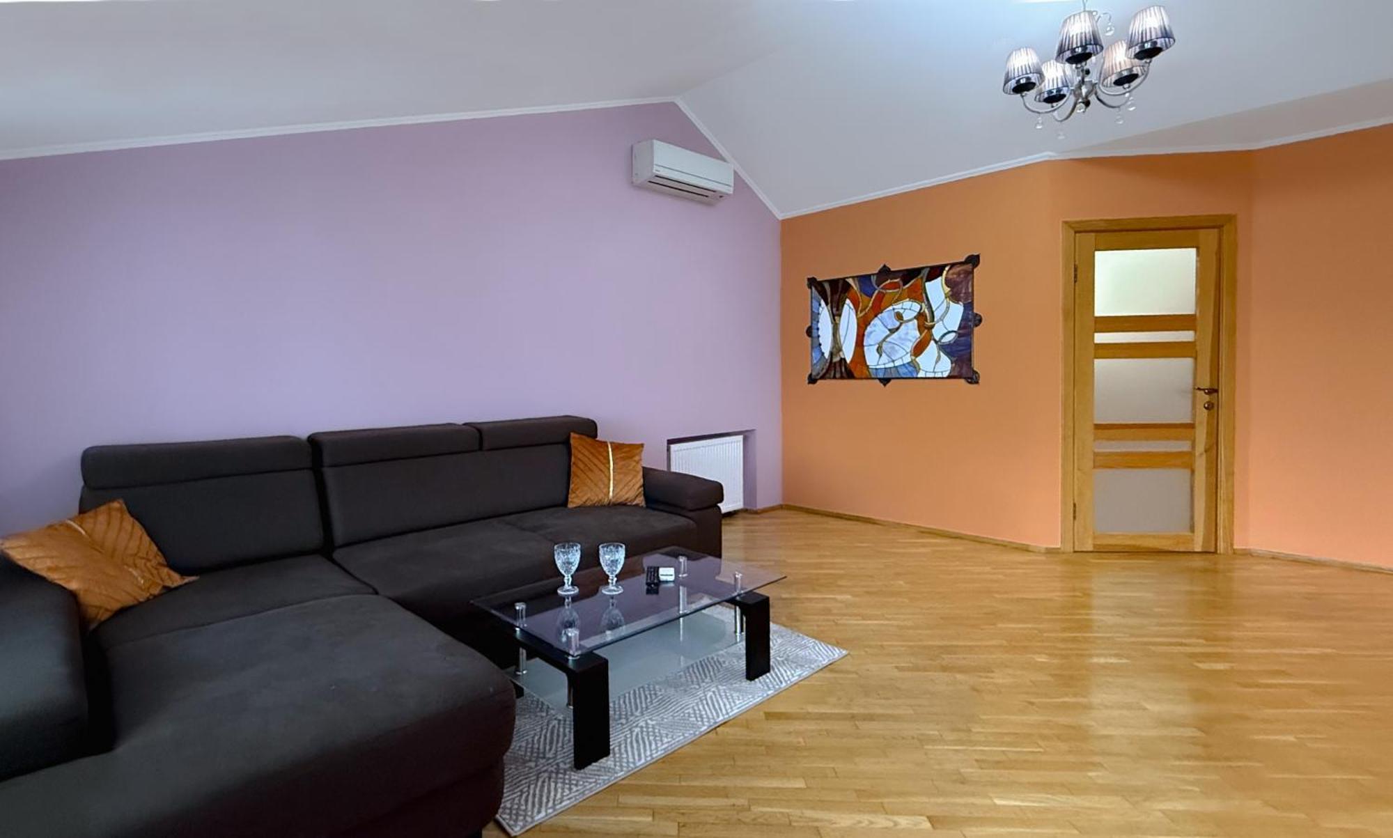 Grand Apartments On Rynok Square Lviv Exterior photo