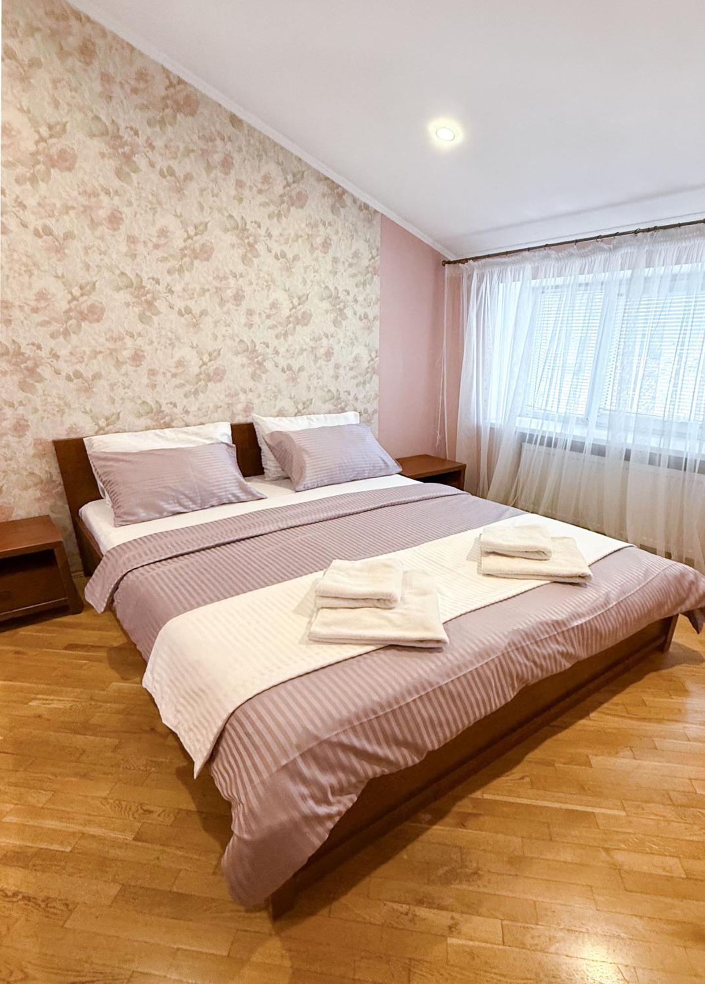 Grand Apartments On Rynok Square Lviv Exterior photo